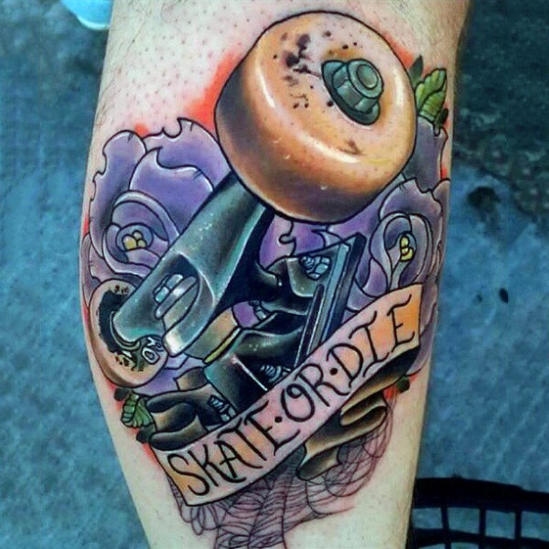 3D like skate boarding dedicated colored tattoo with lettering on leg