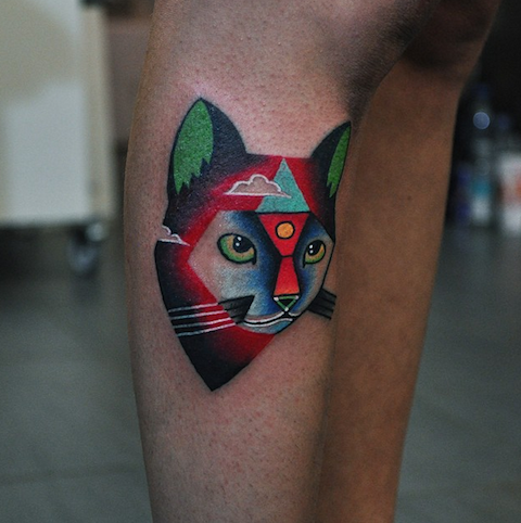 Estilo 3D impressionante tatuagem de perna olhando por David Cote de gato de fantasia