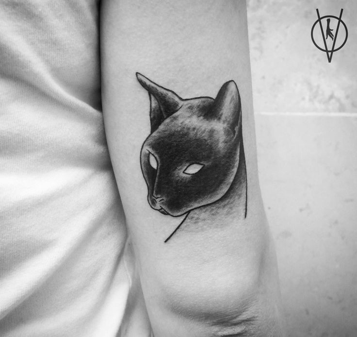 3D style mystical looking arm tattoo of cat