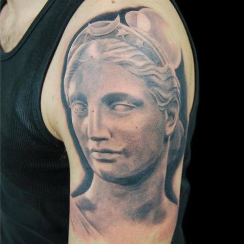 3D style very detailed colored shoulder tattoo of antic woman statue