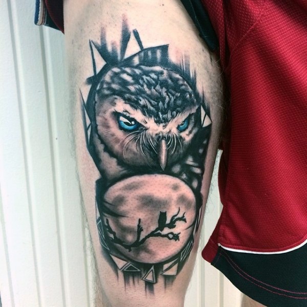 3D very detailed colorful owl tattoo on thigh with dark moon