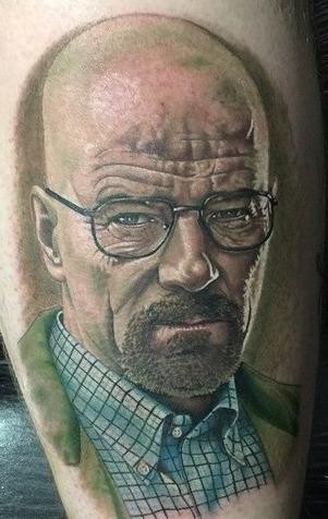 Tatuaje  de héroe famoso muy realista