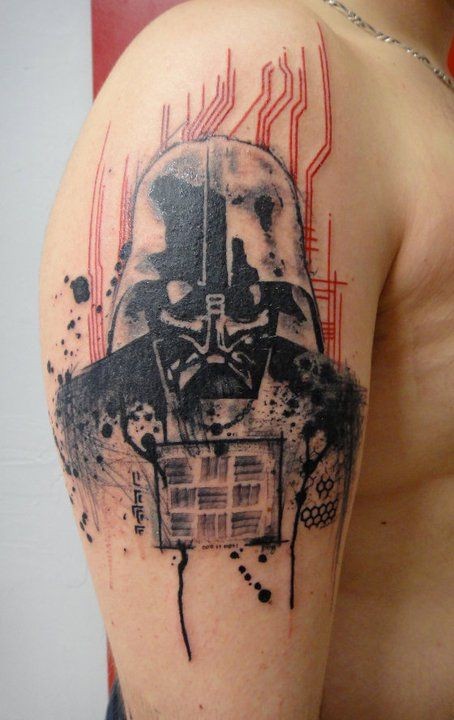 3D sehr realistisch aussehendes farbiges abstraktes Schulter Tattoo mit Darth Vader