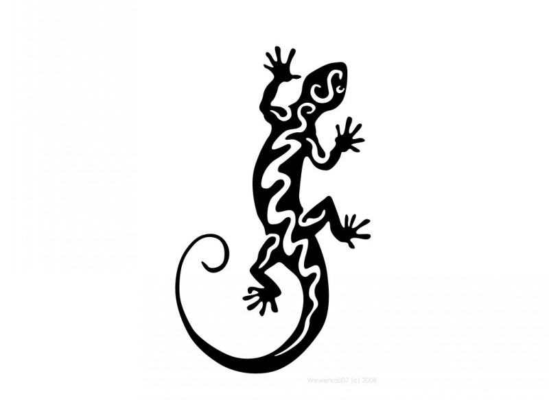 Awesome black lizard with zigzag line decoration tattoo design