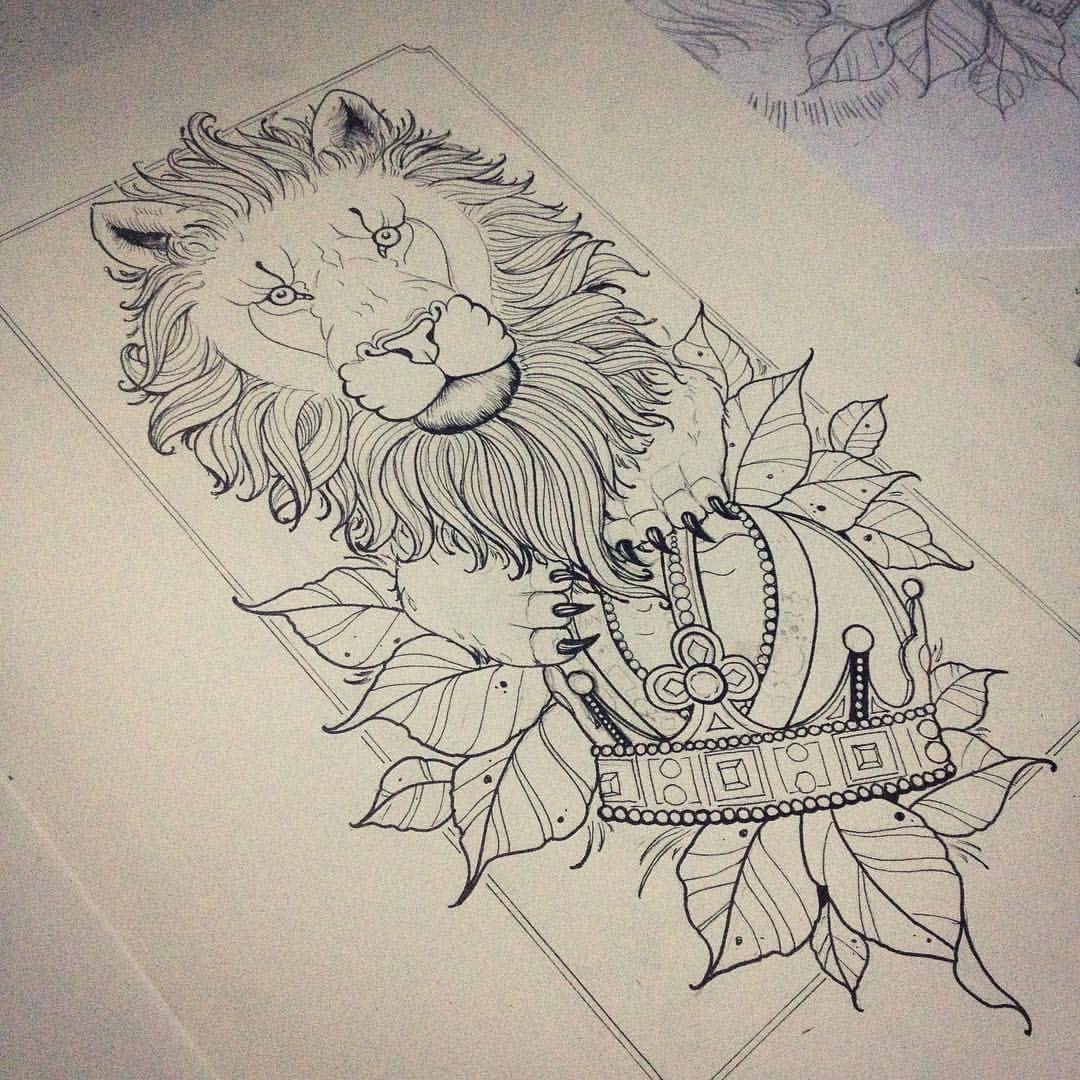 Beautiful uncolored lion protecting his crown tattoo design