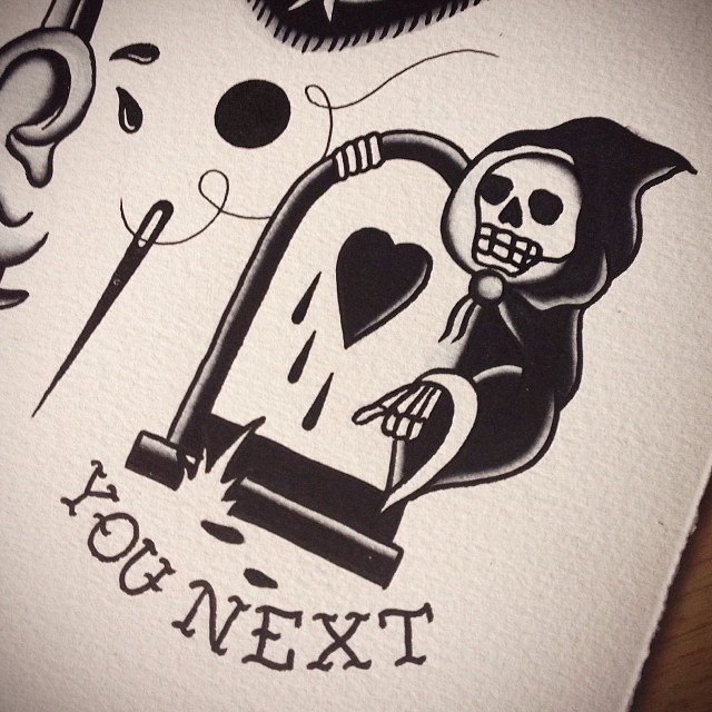 Morte de velha escola negra perto de uma lápide com um design de tatuagem de citação