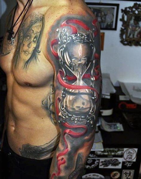 Ampulheta vermelha preta com mortos e vela tatuagem