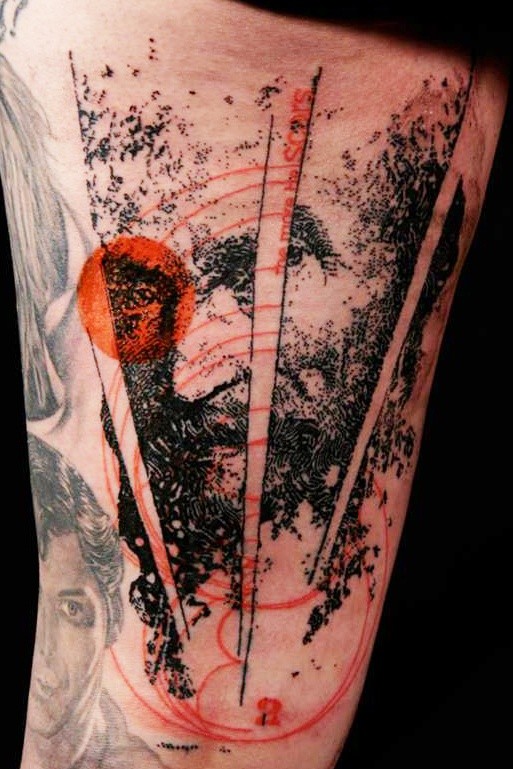 Tatuaggio di Dotwork trash colorato in stile tatuaggio ritratto uomo