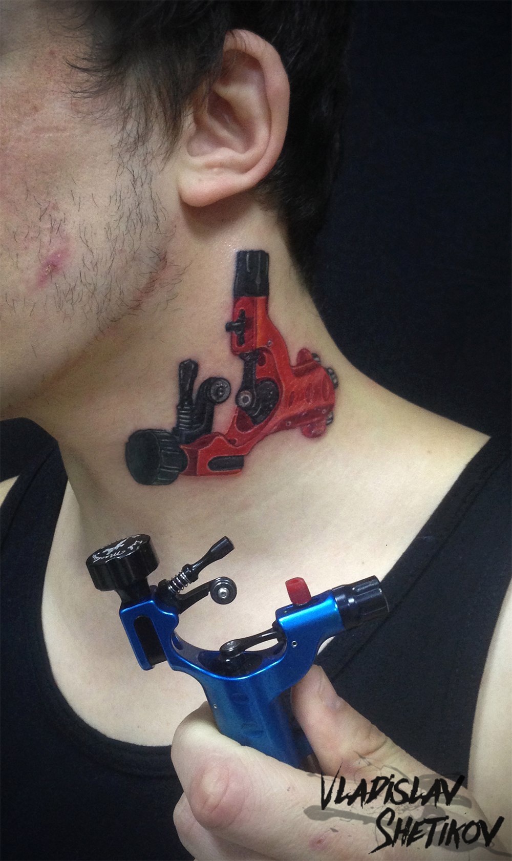 Dragonfly tattoo mashine on neck