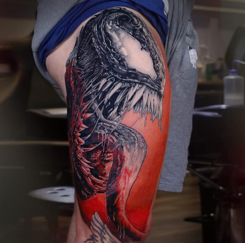 Graet Venom tattoo on leg