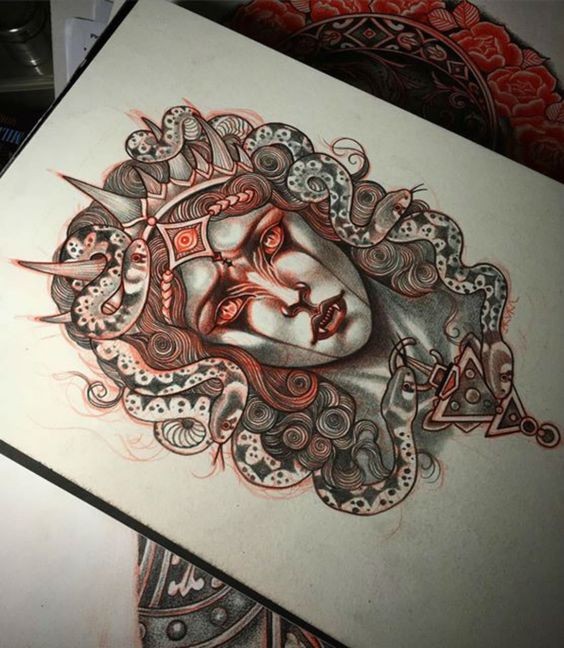 Menina vampira nova escola cinza-e-vermelho com um monte de design tatuagem decorações
