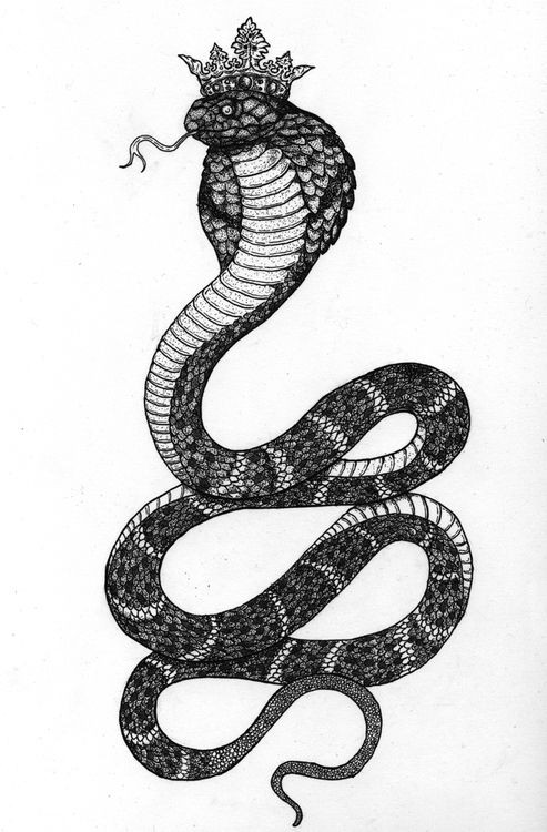 Lordy black-and-white reptile in crown tattoo design