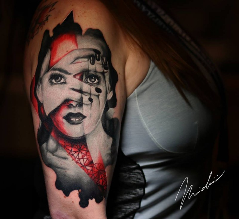 Nice girl tattoo on shoulder