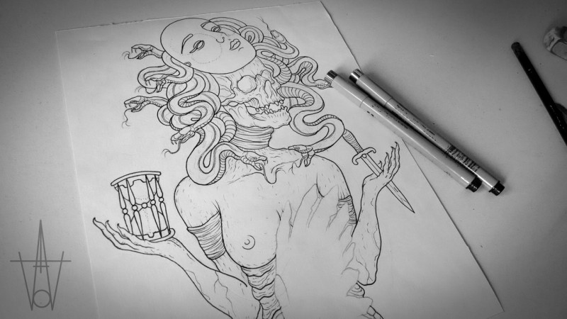 Medusa gorgona assustador de tinta cinza com desenho de tatuagem de cara de caveira