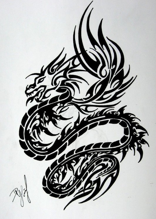 Esplêndido desenho de tatuagem de dragão de estilo tribal
