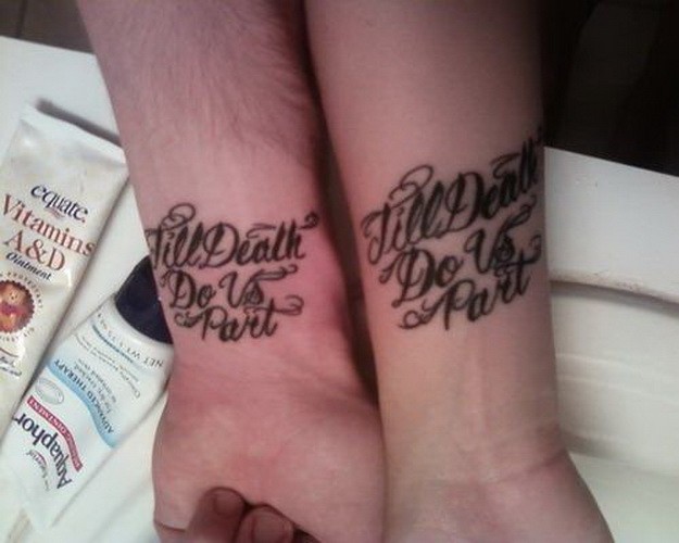 citazione finche morte non ci separi tatuaggio su due braccia