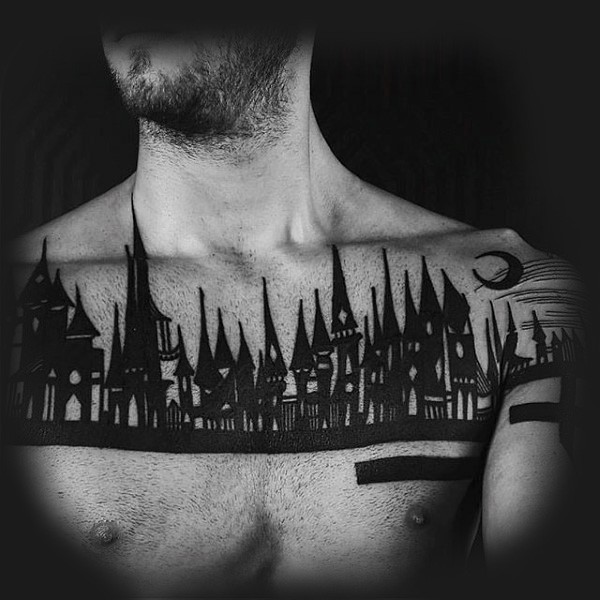 Abstrakter Stil schwarze alte nächtliche Stadt Tattoo an der Brust