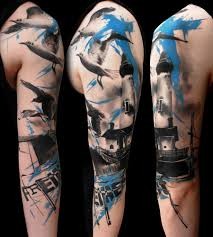 Tatuaje en el brazo, faro grande con gaviotas lindas, estilo abstracto
