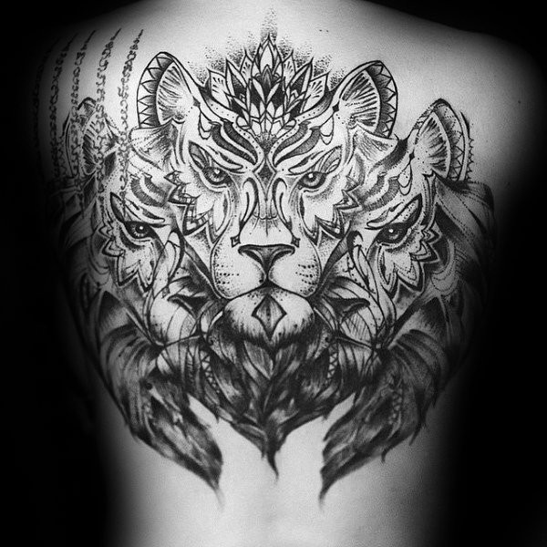 Incrível tinta preta inteira para trás tatuagem de leão fantasia