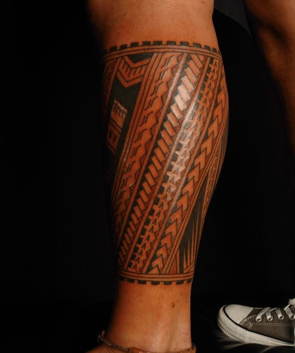 Amazing maori tattoo on leg