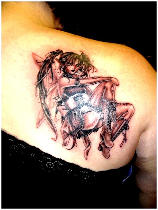 eccezionale realistico Tinkerbell tatuaggio su spalla