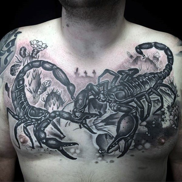 Tatuaje negro blanco en el pecho, 
escorpiones que luchan