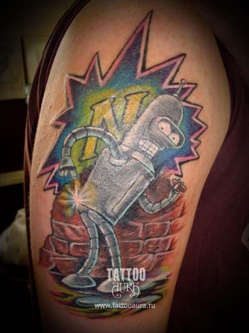 Bender Biegen Rodriguez Futurama Held farbiges Schulter Tattoo mit Graffiti an der Wand