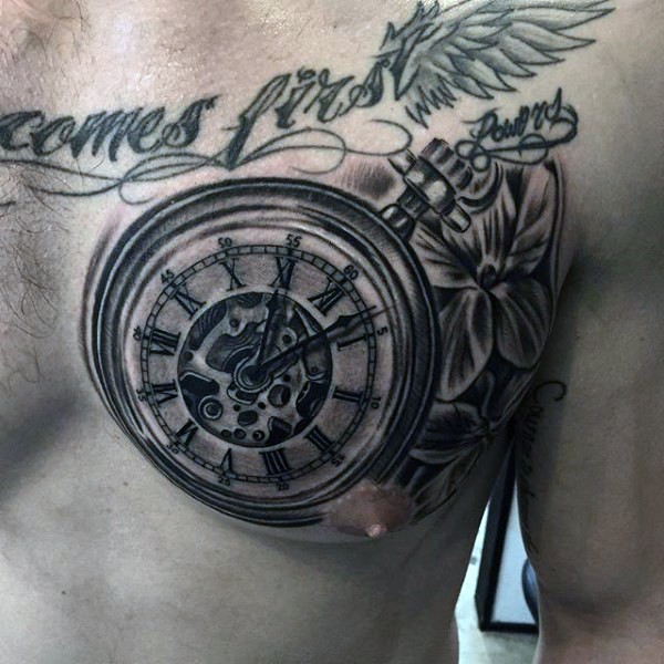 Tatuaje en el pecho,  reloj  fascinante volumétrico