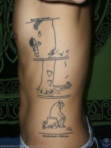 Tatuaje en el costado,  tres dibujos de la vida de árbol, idea interesante