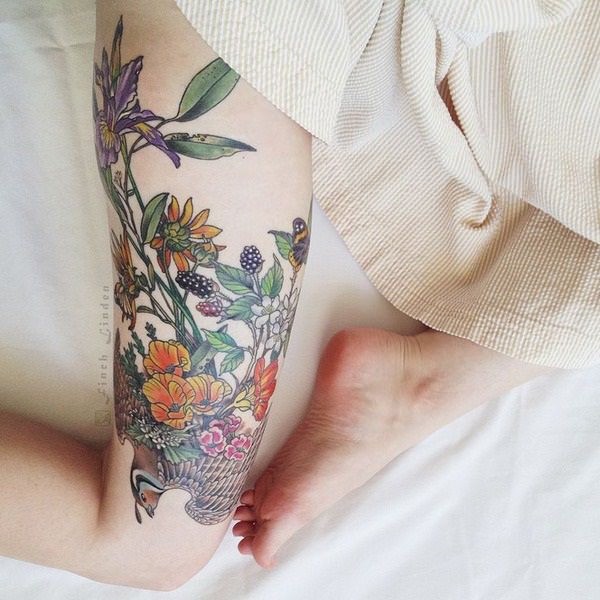 Tatuaje en el antebrazo, flores silvestres magníficas de varios colores