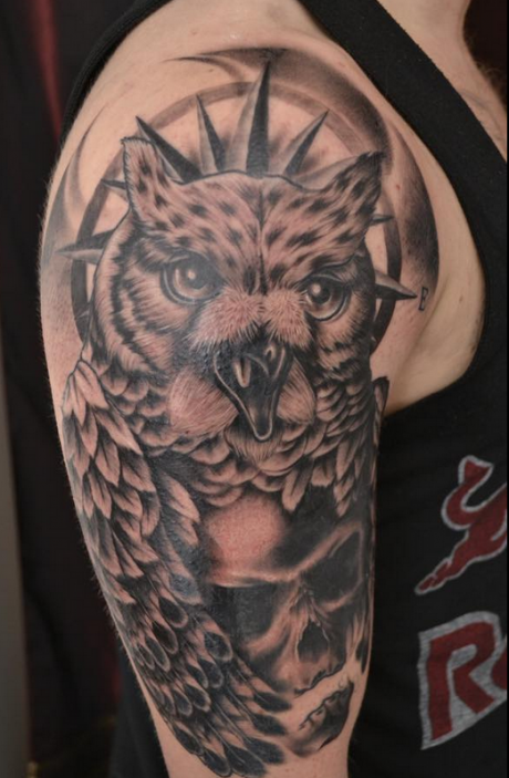 Black and gray style amazing looking shoulder tattoo of large owl
