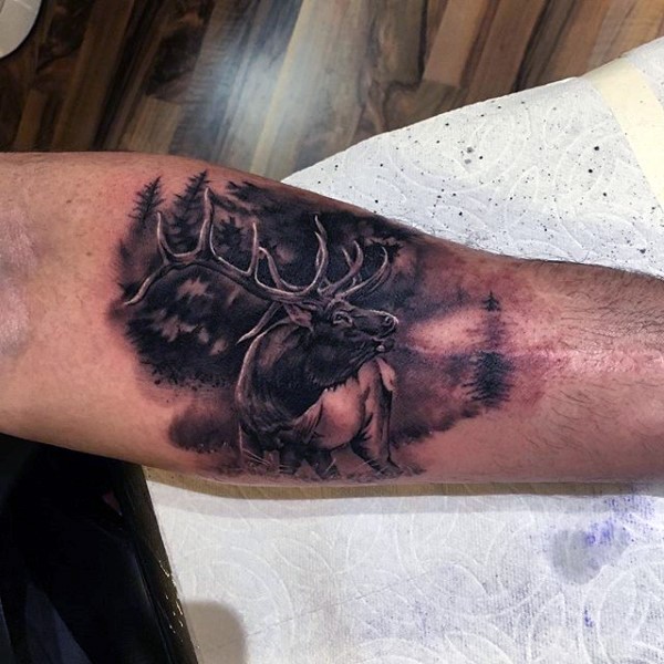 Tattoo männer unterarm wald