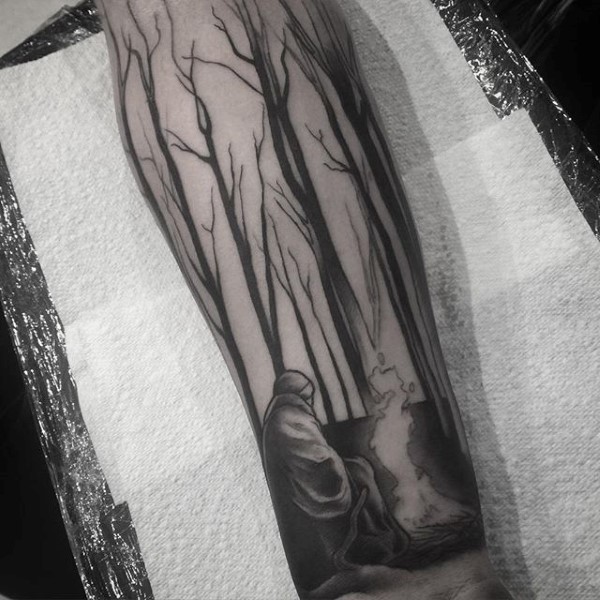 Unterarm tattoo mann wald