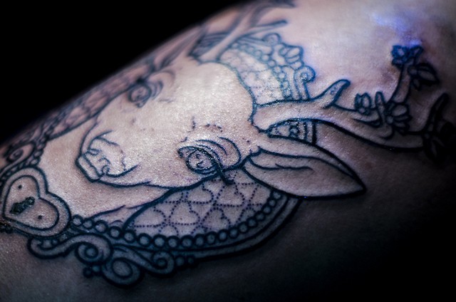 inchiostro nero ritratto di cervo tatuaggio