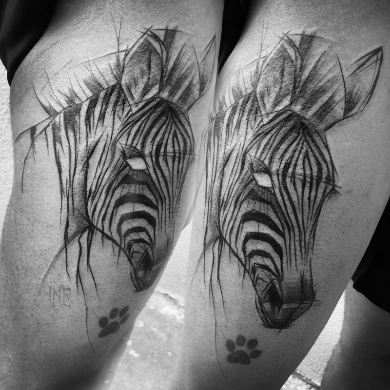 Tatuaggio di schizzo di inchiostro nero zebra di Inez Janiak