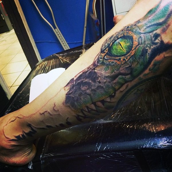 Breathtaking multicolored big realistic alligator tattoo on leg