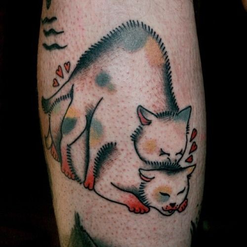 Tatuaje en la pierna, amor de gatos