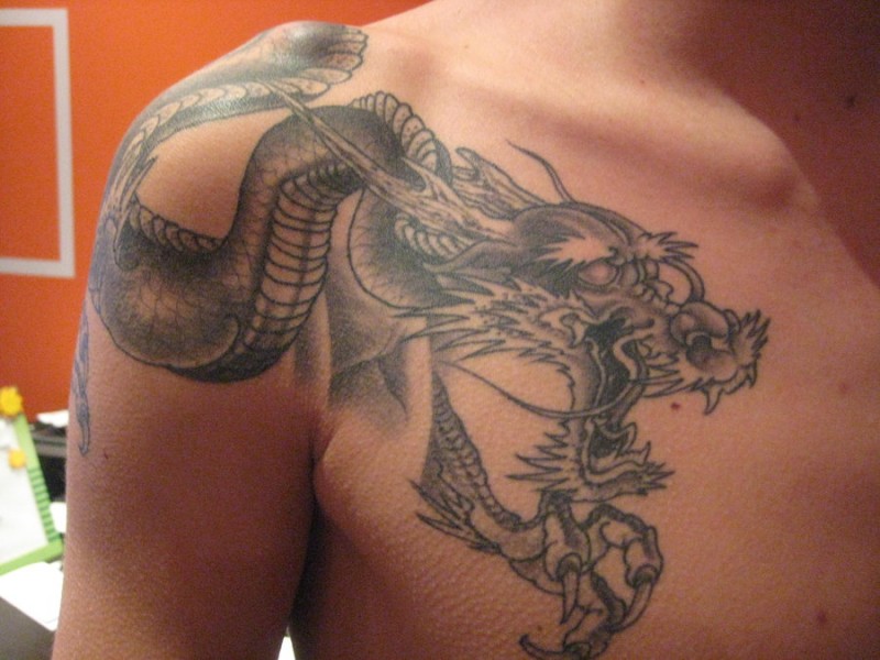 Chinese dragon tattoo by elmoronico