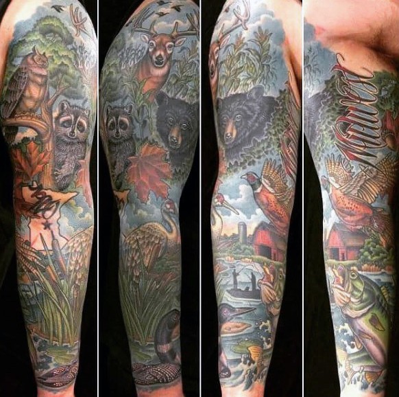 Tatuaje en el brazo completo, paisaje pintoresco con montón de animales salvajes