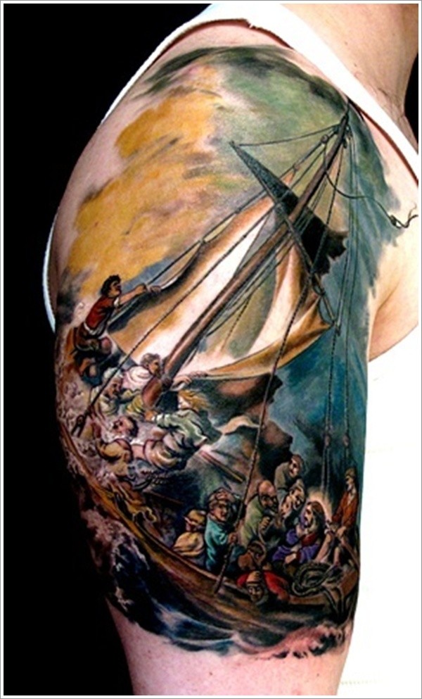 Tatuaggio impressionante sul braccio la scena di naufragio