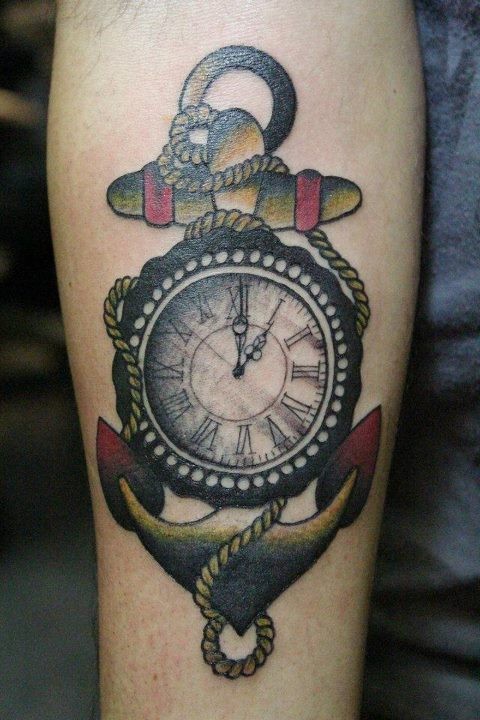 Farbiger Anker und ein Kompass Tattoo