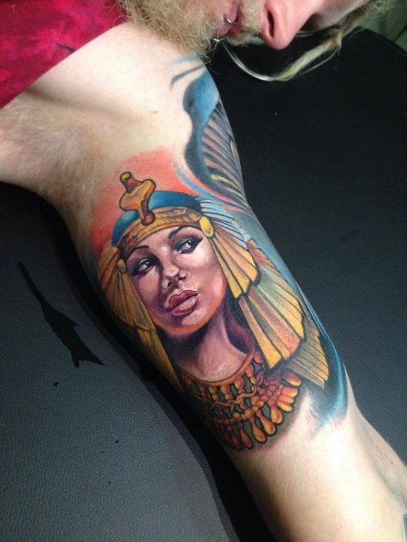 Farbige ägyptischen Königin Tattoo von Fabian de Gaillande