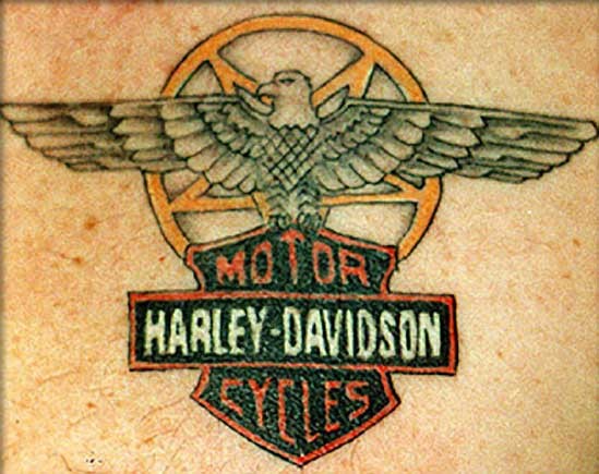 Cooles farbiges Harley Davidson-Logo Tattoo