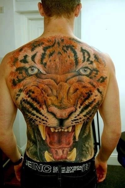 Cool idea of tiger tattoo on whole back