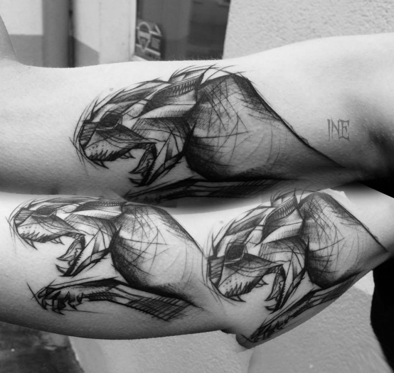 Tenencia espeluznante tatuaje de tinta de bíceps por Inez Janiak del gato malvado