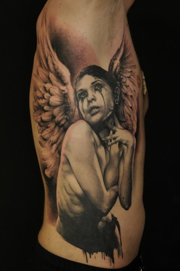 bel angelo ragazza piangendo tatuggio