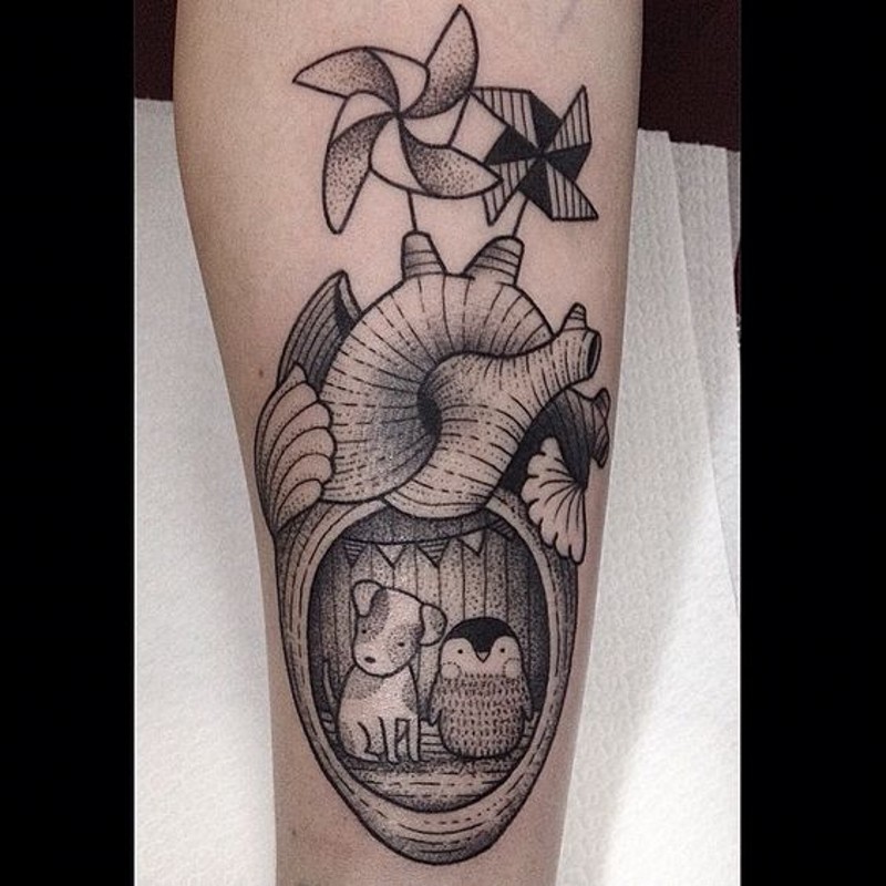 carino cartone di animato nero e bianco cuore gabbia con animali a forma di cuore tatuaggio su braccio