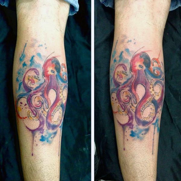 Nettes kleines Aquarell Oktopus Tattoo am Bein