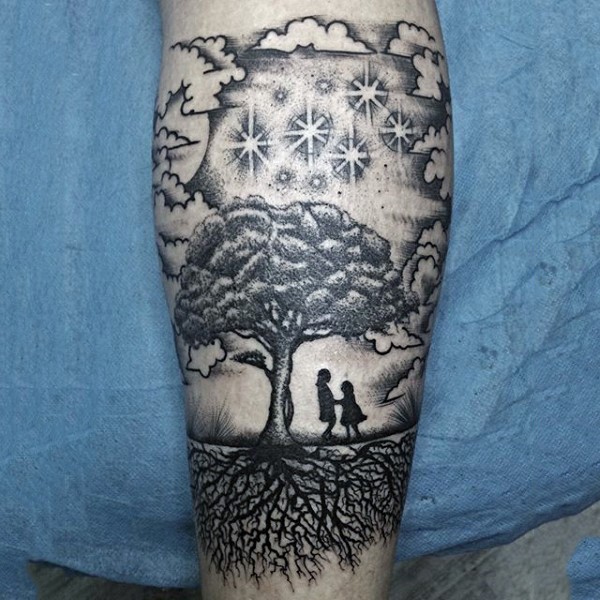 Tatuaje en el brazo, paisaje divino con pareja enamorada