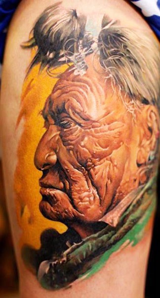 Tatuaje  de rostro de indio anciano detallado